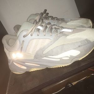 Yeezy 700 inertia